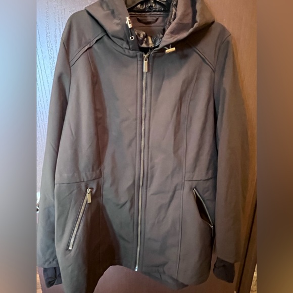 French Connection Hooded Inner Bib Softshell Jacket - Picture 7 of 17